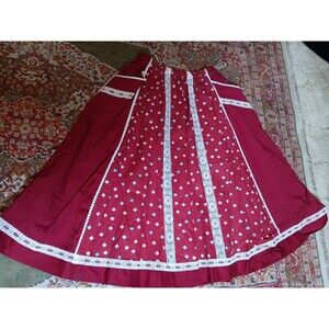 Burgundy Maroon square dance skirt size M outside pockets